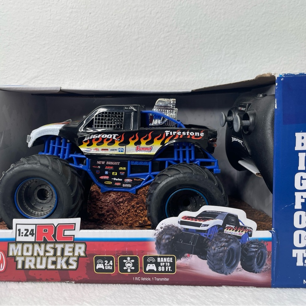 New Bright 1:24 RC REMOTE CONTROL Monster Truck Bigfoot Ron Bachmann New D6